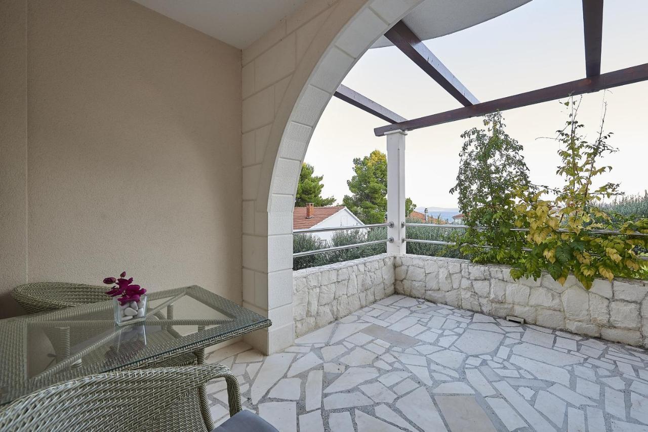 Apartments With A Parking Space Mavarstica, Ciovo - 17803 Trogir Exterior photo