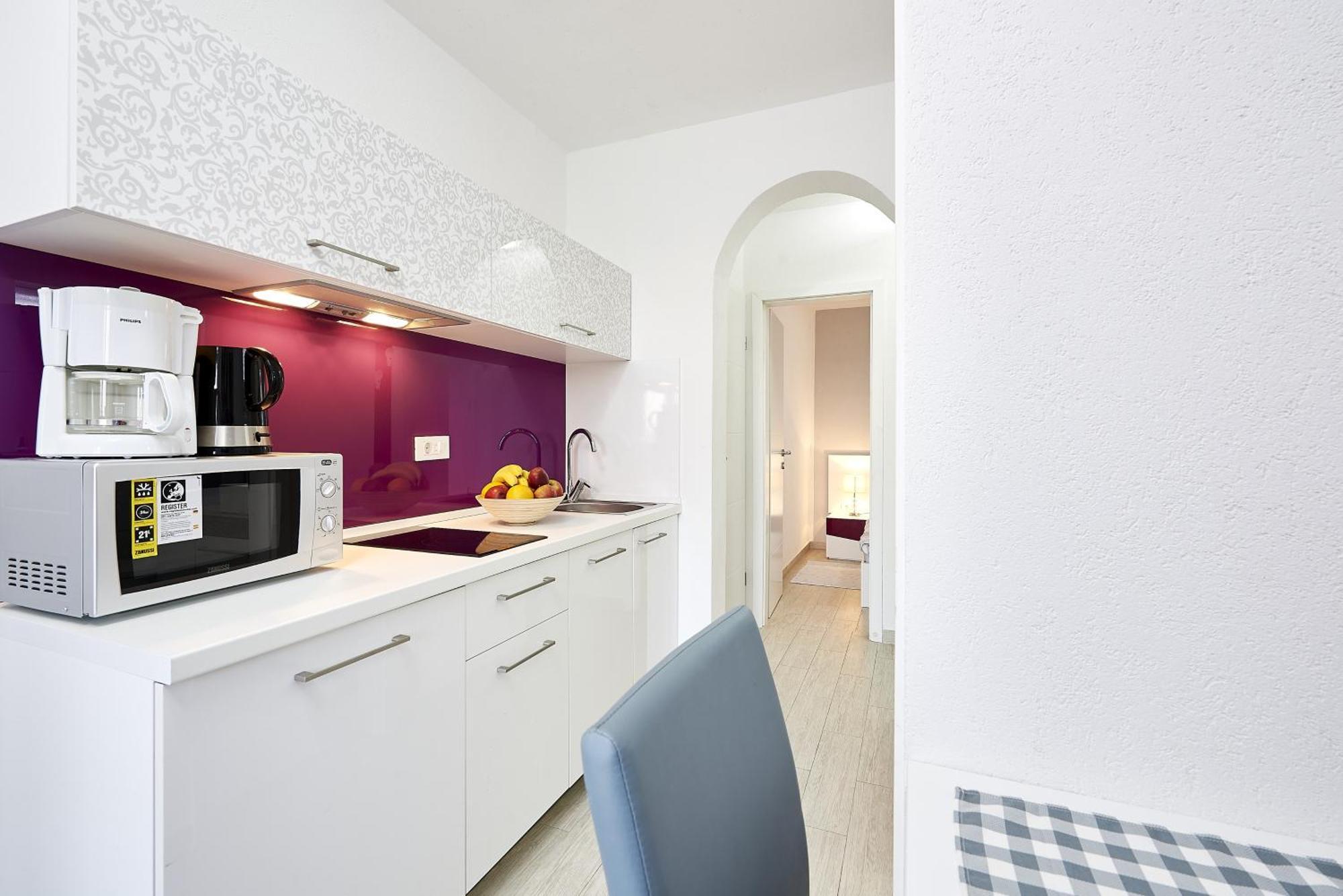 Apartments With A Parking Space Mavarstica, Ciovo - 17803 Trogir Room photo